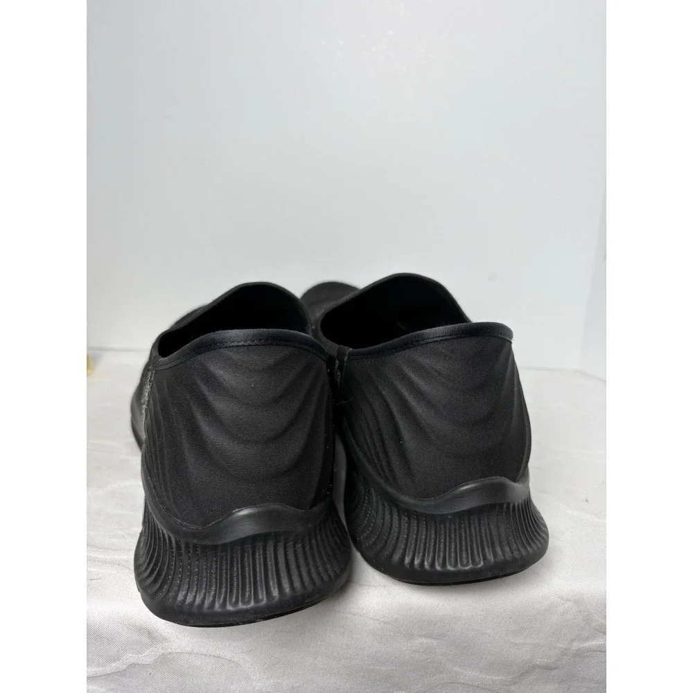 Skechers these shoes